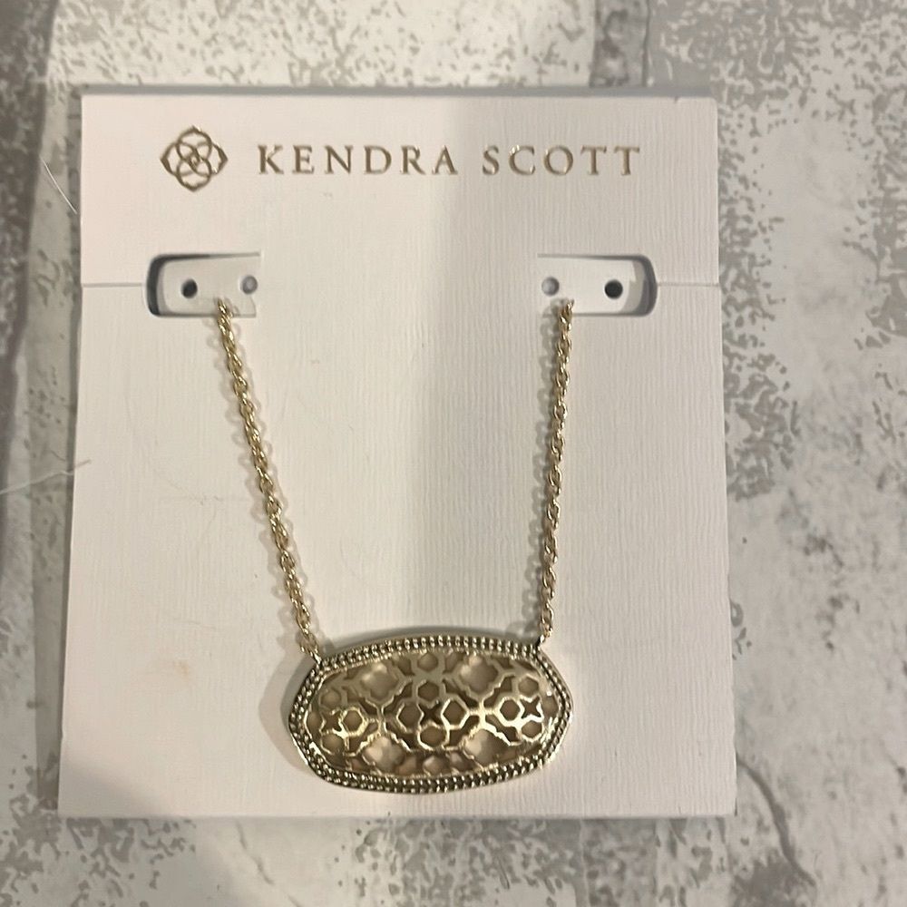 Kendra Scott Dollie Pendant Gold Necklace - Picture 2 of 7